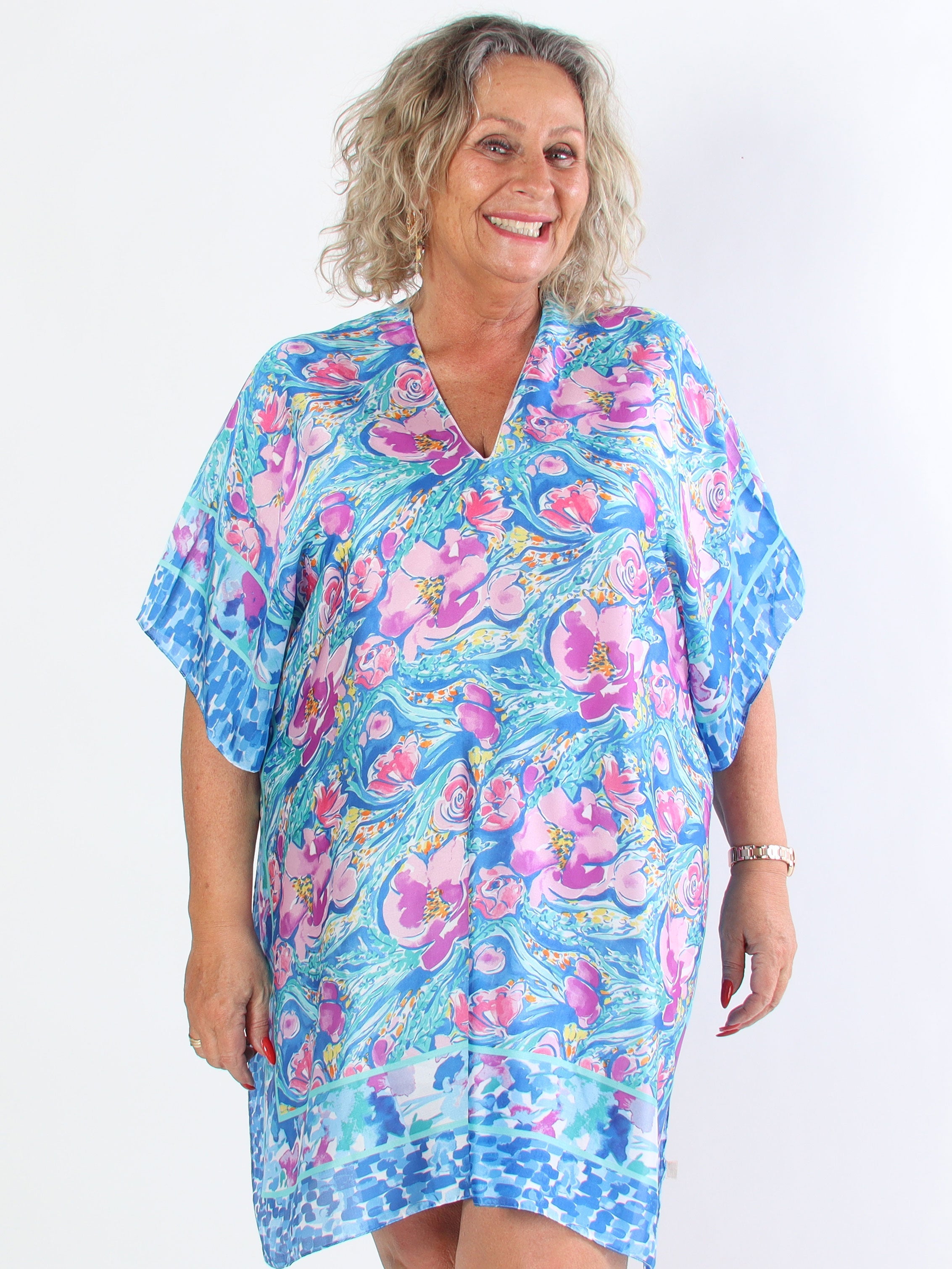 Fryd - Mönstrad plus size-tunika i mjuk viskos och siden